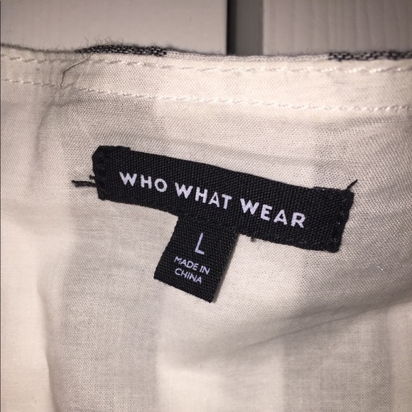 Striped dress with cute sleeves - Picture 2 of 2